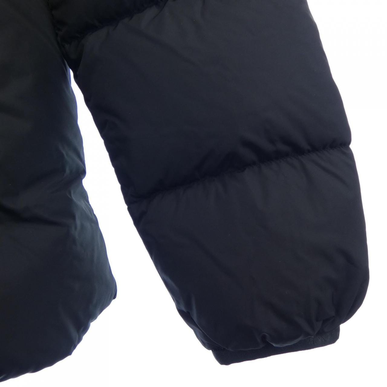 モンクレール MONCLER ダウンジャケット