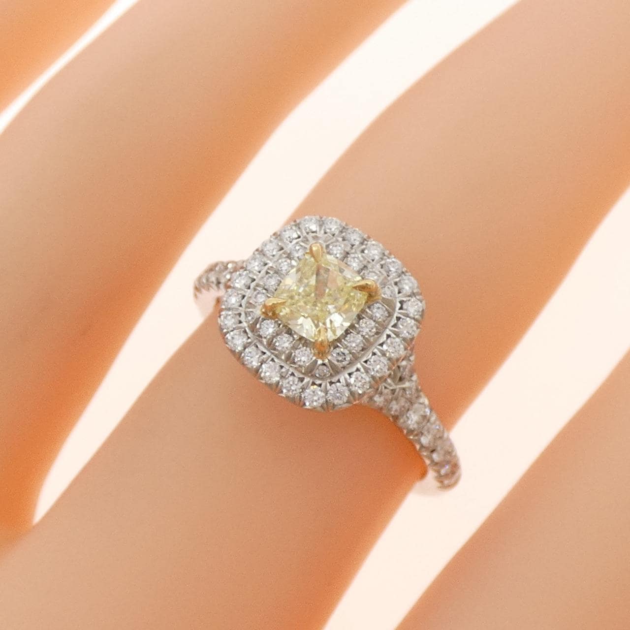 ティファニー ソレスト リング 0.47CT FY VS2