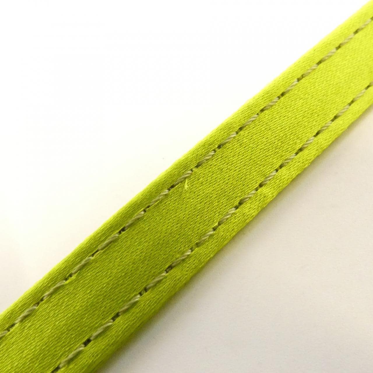 フェンディ バゲット フォンポーチ 7AS142 AMCP