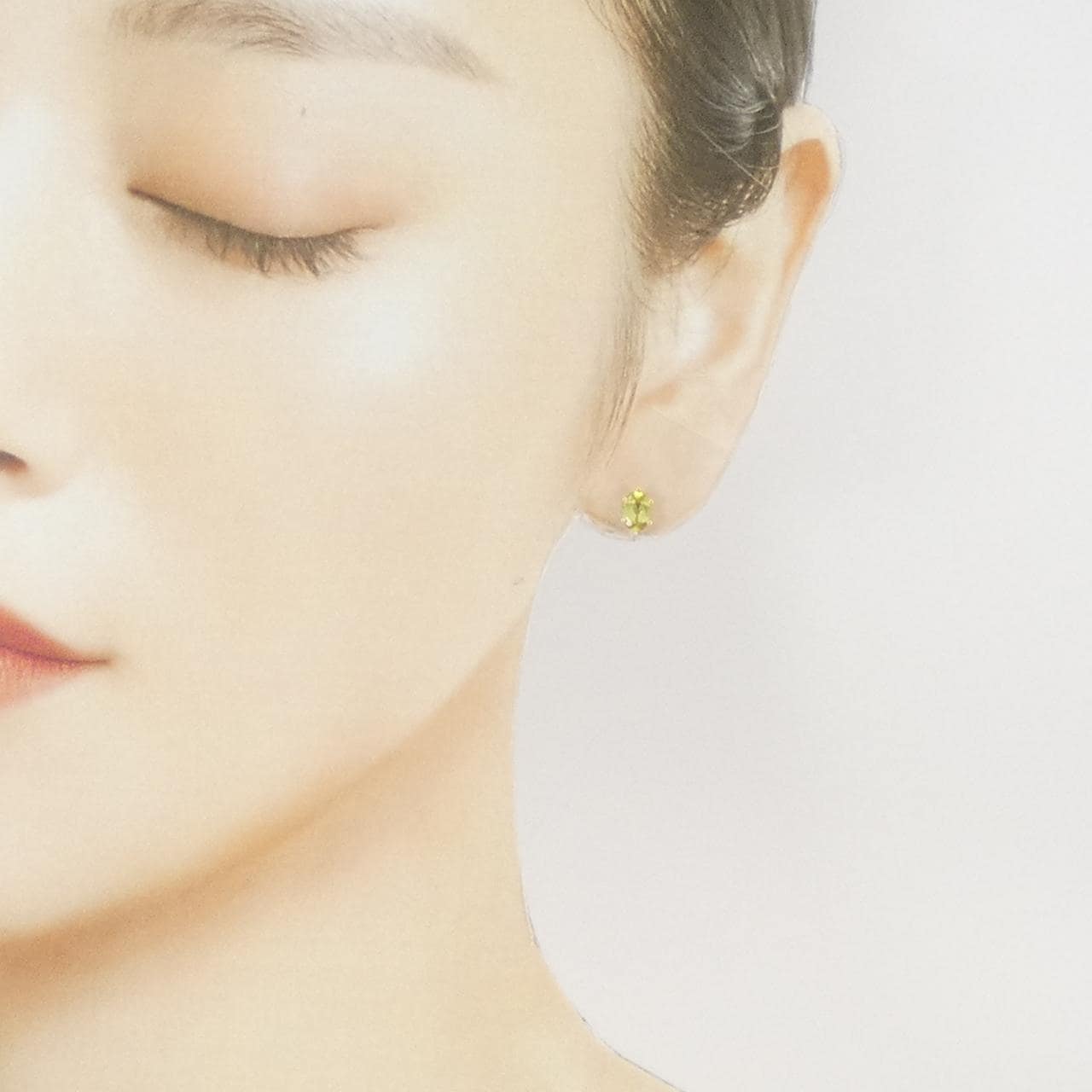 K18YG スフェーン ピアス 0.80CT