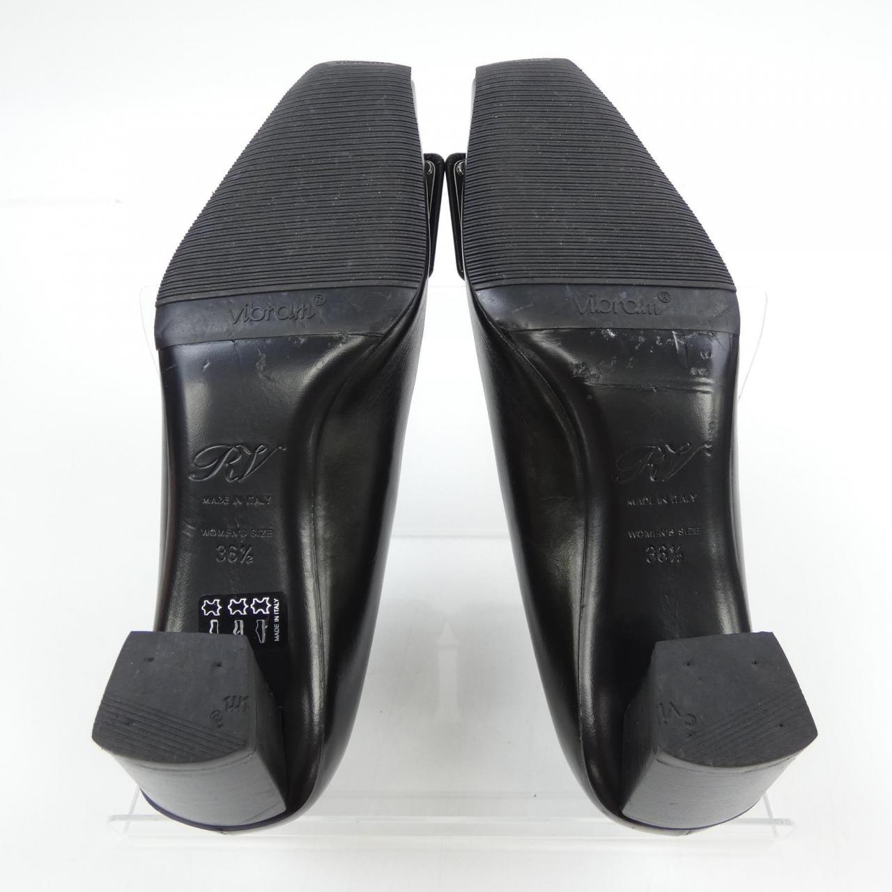 ロジェヴィヴィエ ROGER VIVIER パンプス