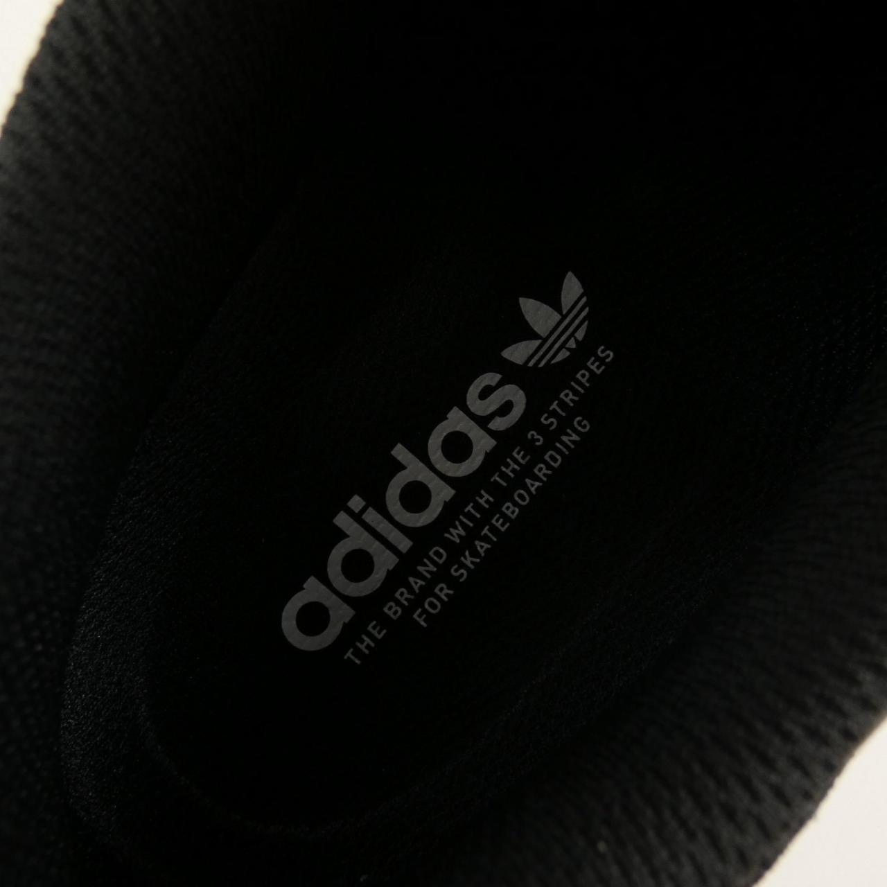 阿迪達斯ADIDAS運動鞋