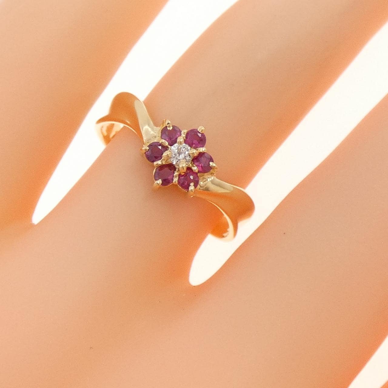 K18YG フラワー ルビー リング 0.23CT