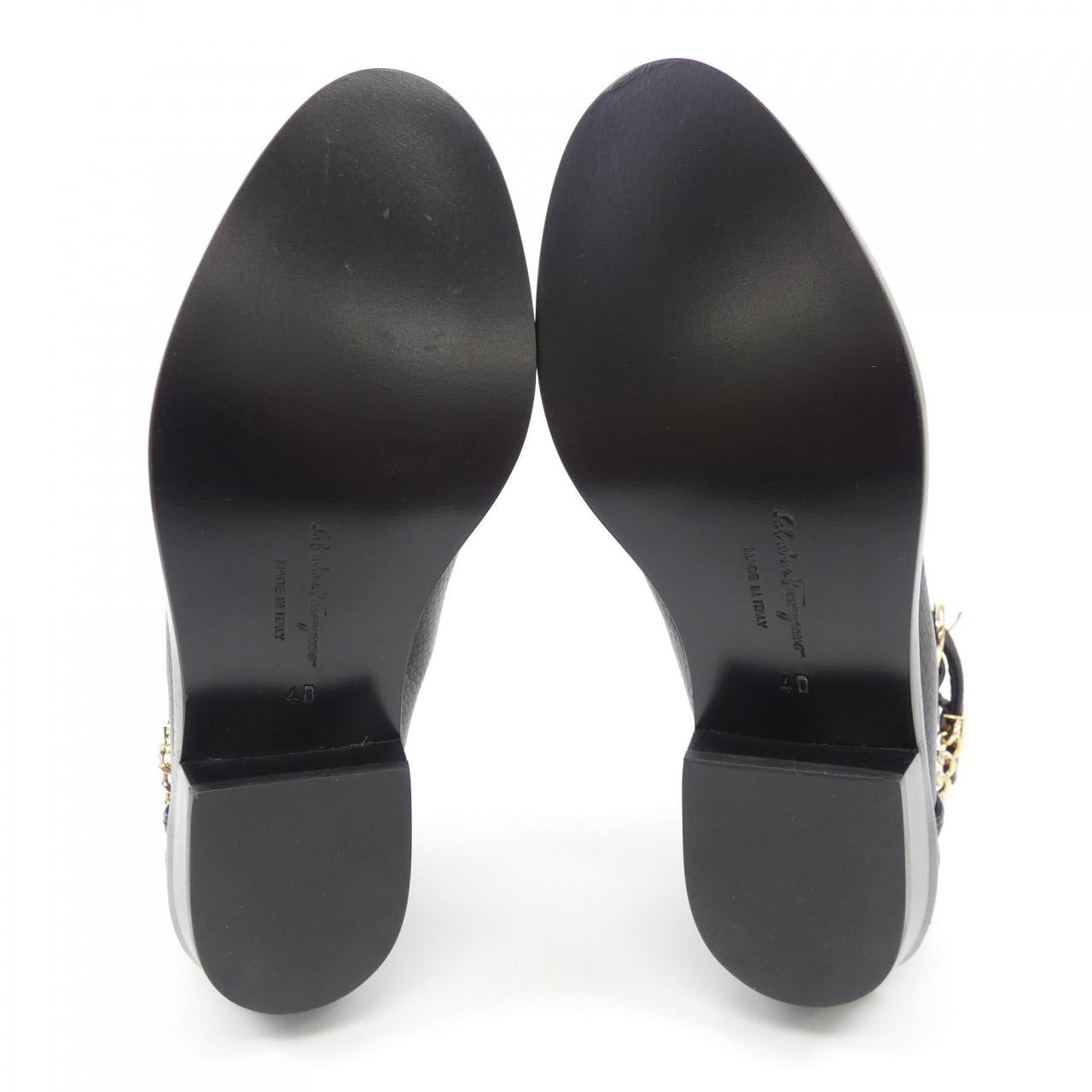 サルヴァトーレフェラガモ SALVATORE FERRAGAMO ブーツ
