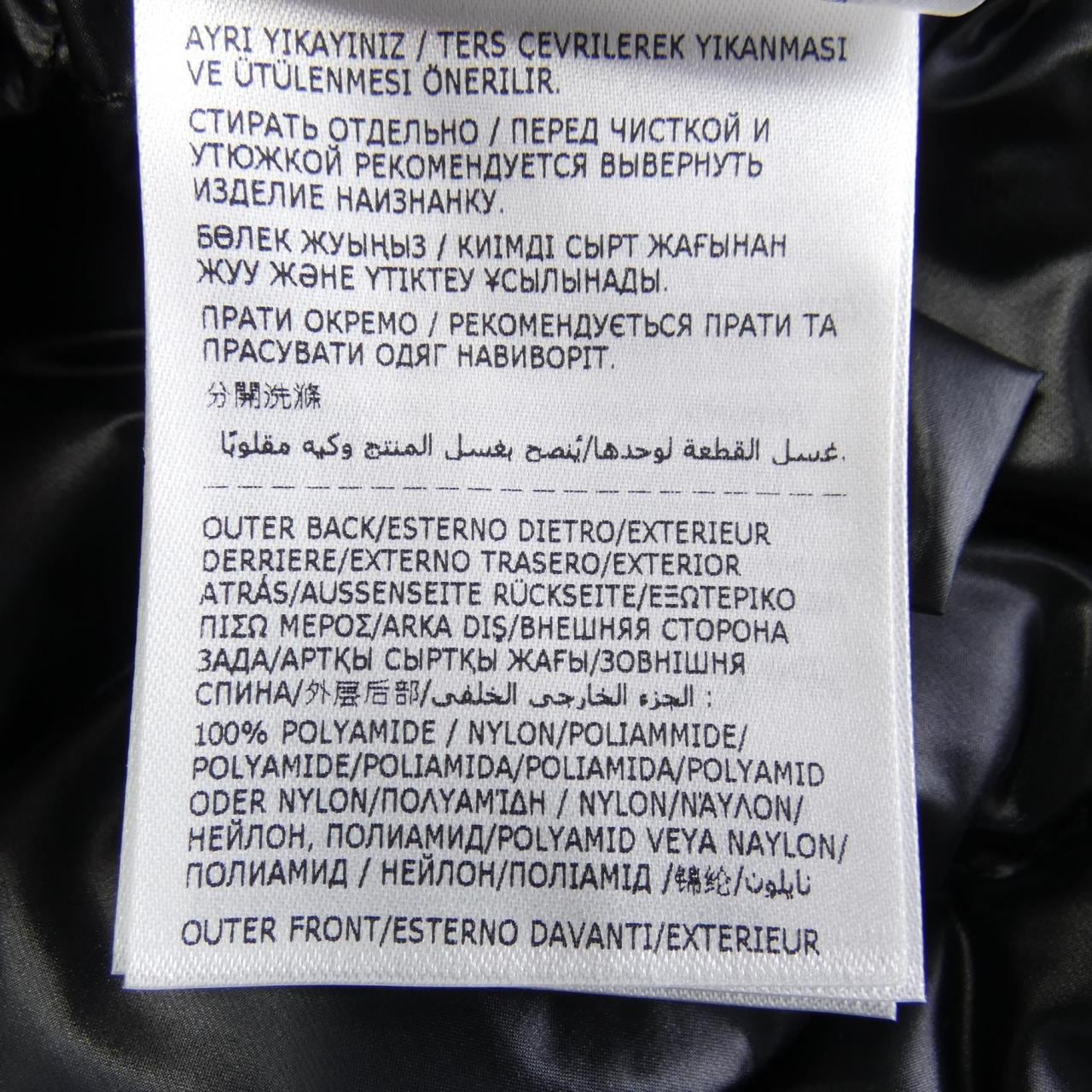 モンクレール MONCLER 10939B00025 ダウンジャケット