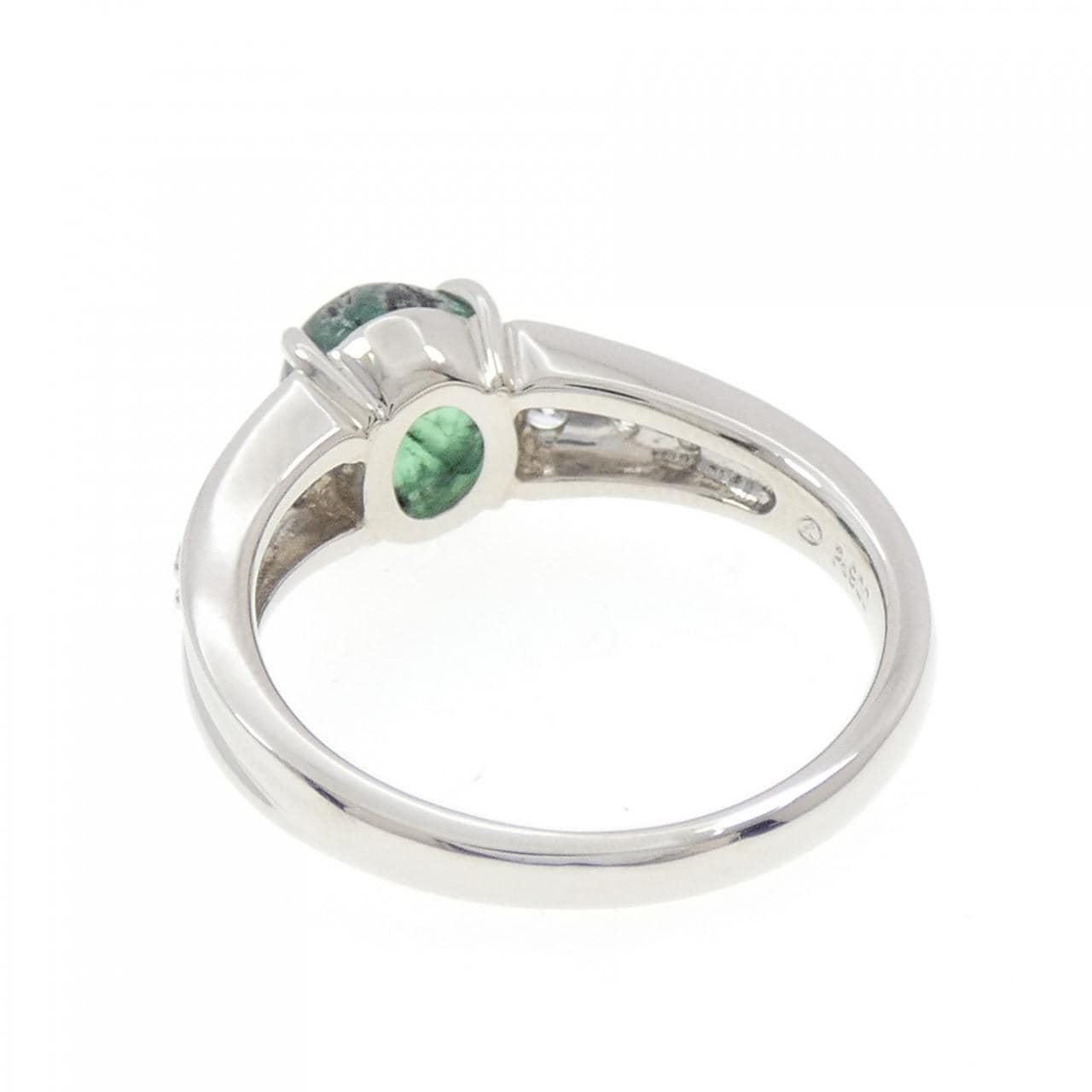 PT900 トラピッチェエメラルド リング 1.591CT