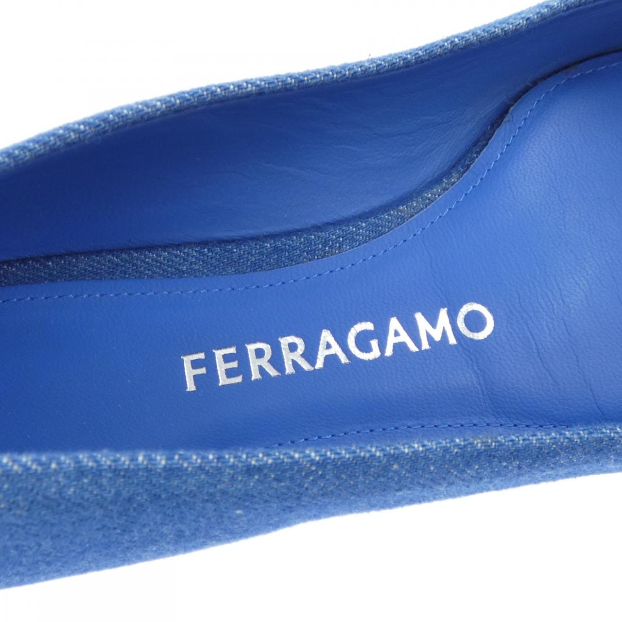 フェラガモ FERRAGAMO パンプス
