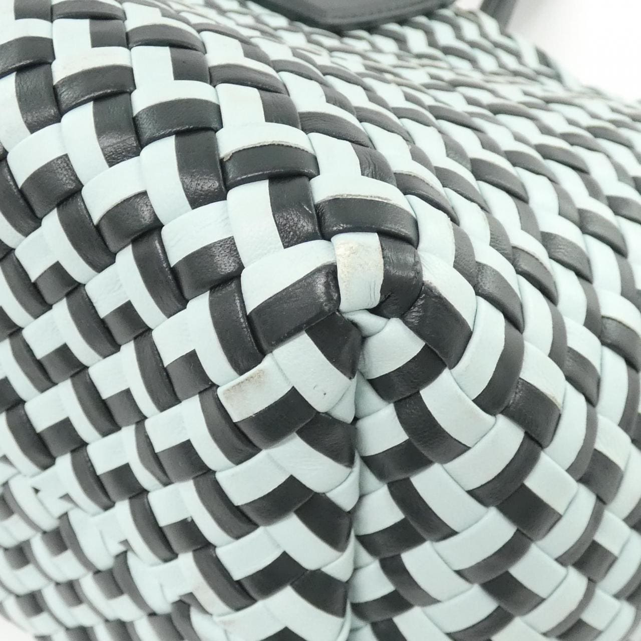 ボッテガヴェネタ バッグ