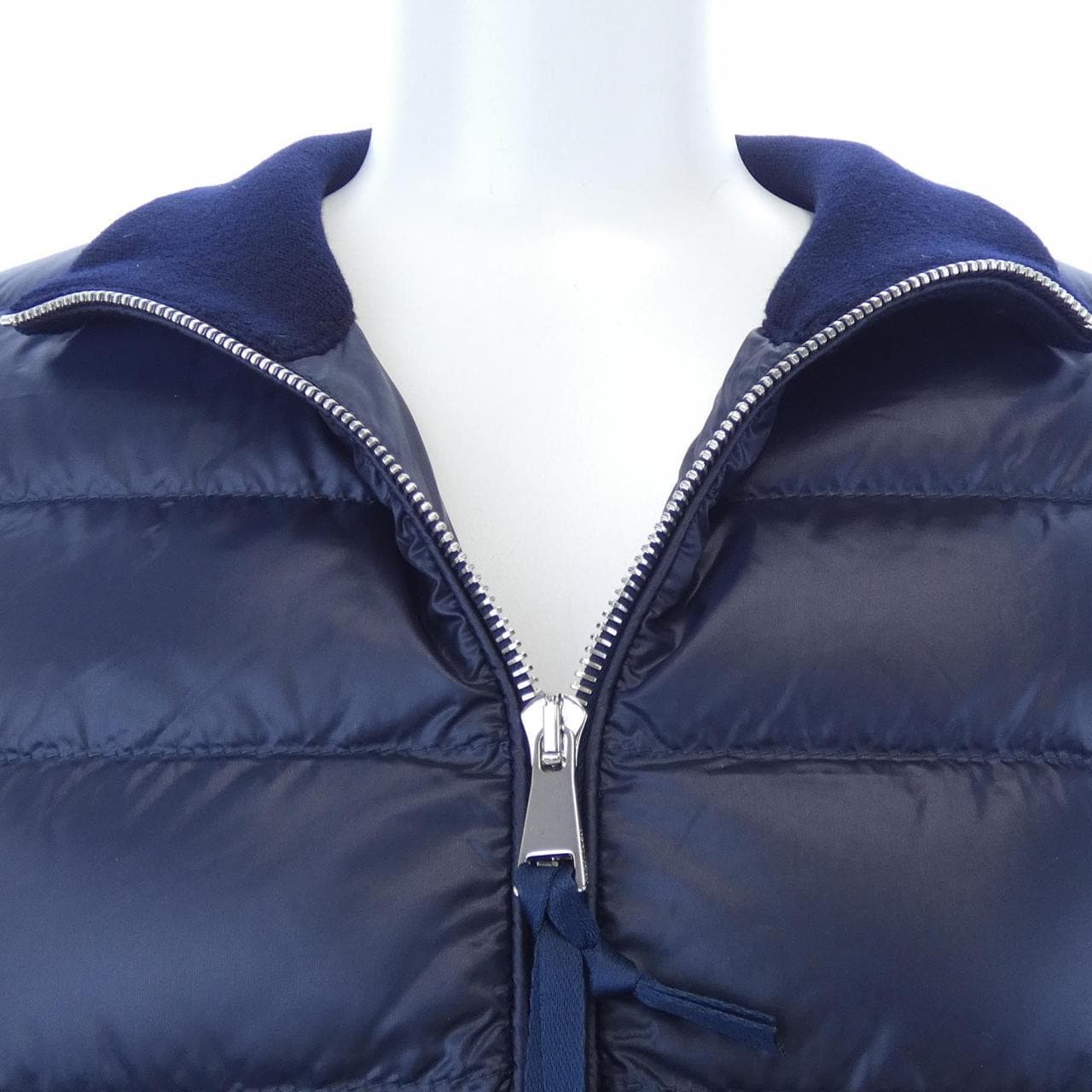 【新品】モンクレール MONCLER K20939B00023 ダウンジャケット