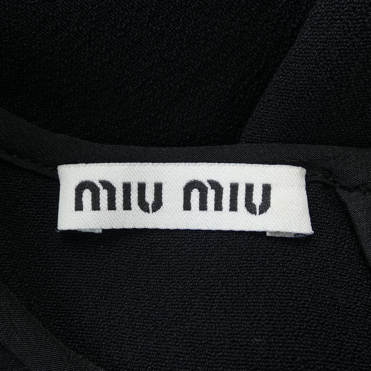 ミュウミュウ MIU MIU トップス