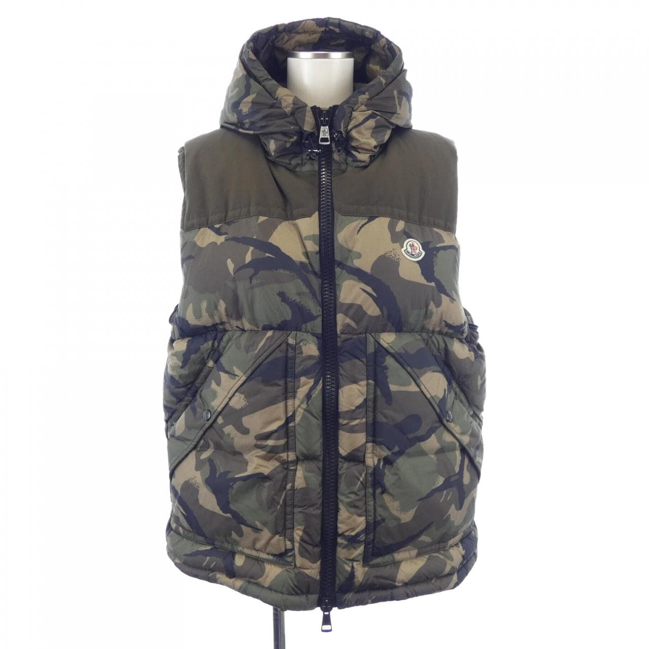 モンクレール MONCLER ダウンジャケット