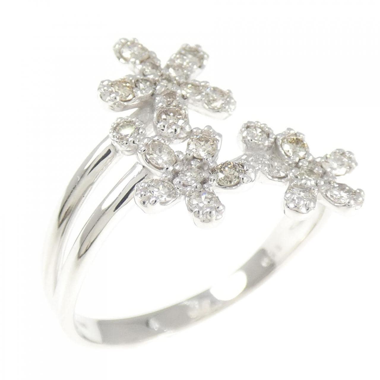 K18WG フラワー ダイヤモンド リング 0.55CT