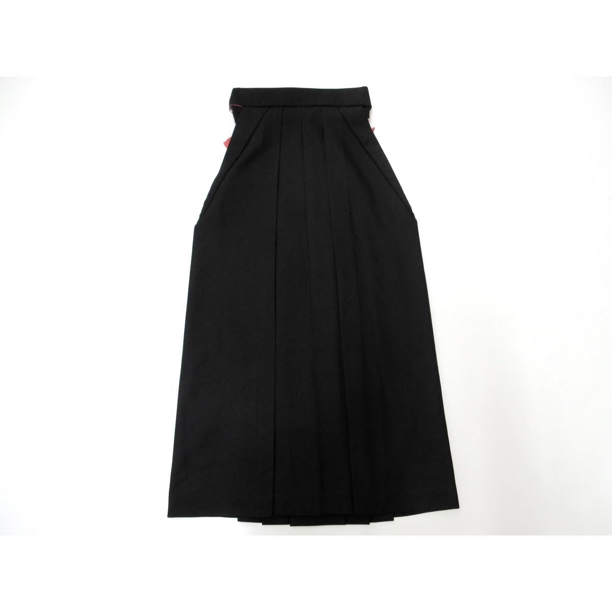 女袴　紅一点　刺繍入り　紐下１０２ｃｍ　３Ｌサイズ