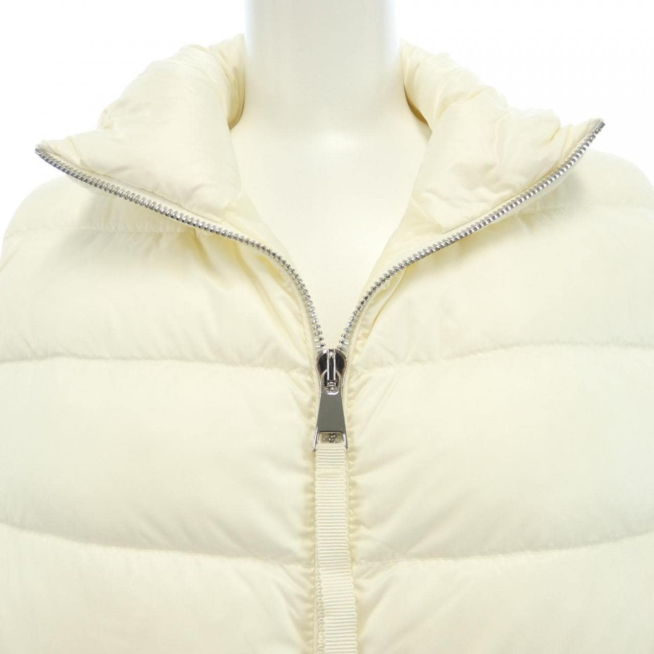 モンクレール MONCLER 20939B51100 ダウンジャケット