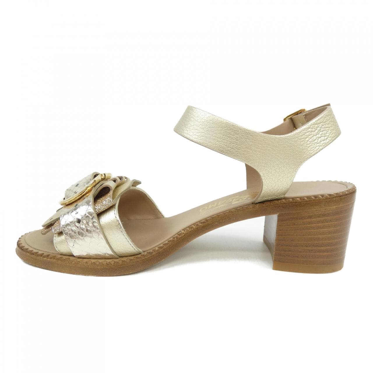 サルヴァトーレフェラガモ SALVATORE FERRAGAMO サンダル