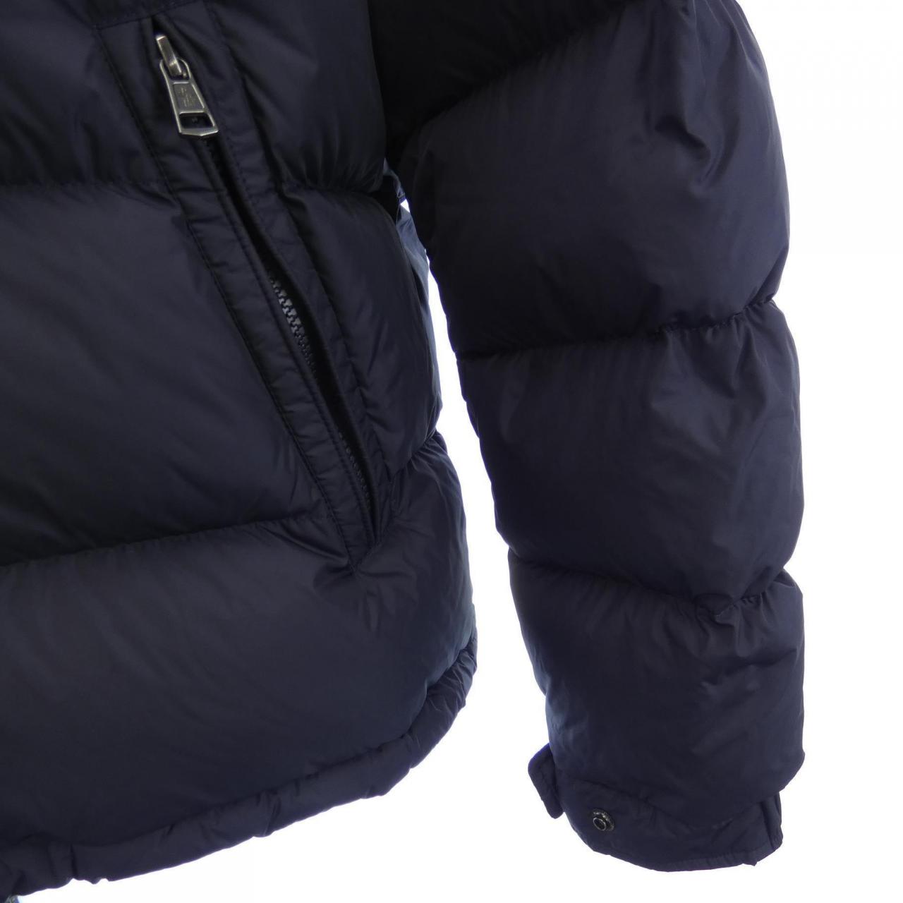 モンクレール MONCLER ダウンジャケット