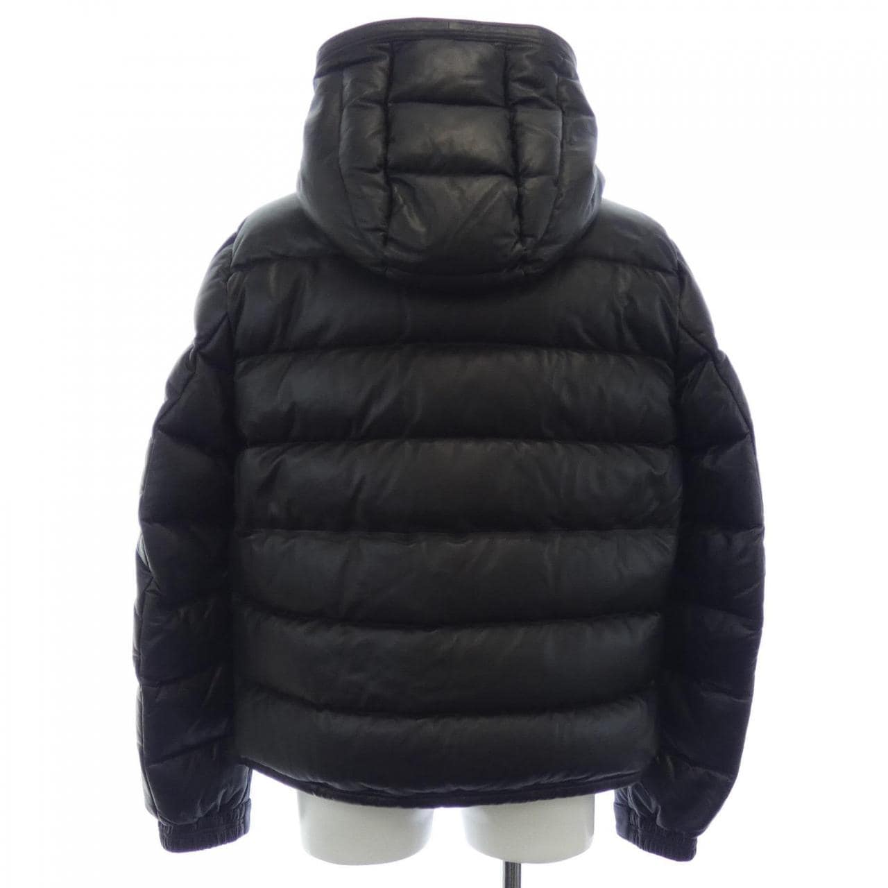 モンクレール MONCLER ダウンジャケット