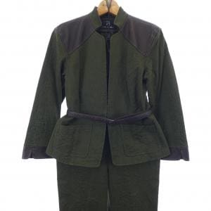 タエアシダ TAE ASHIDA セットアップ