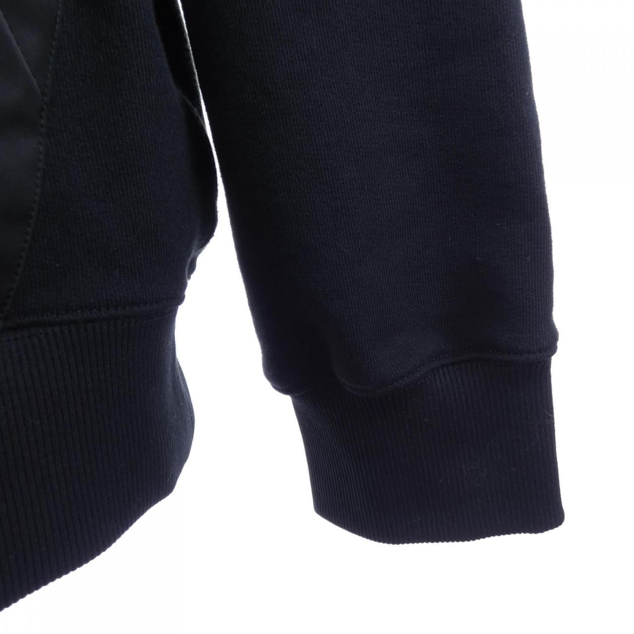 プラダ PRADA トライアングルロゴ UJL45B SOOO 11CC パーカー