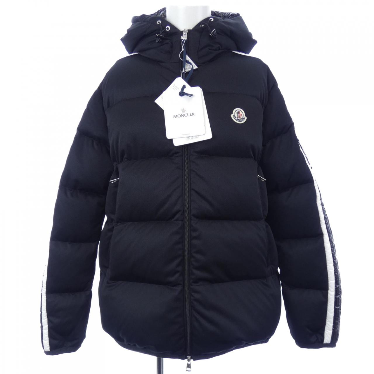 モンクレール MONCLER ダウンジャケット