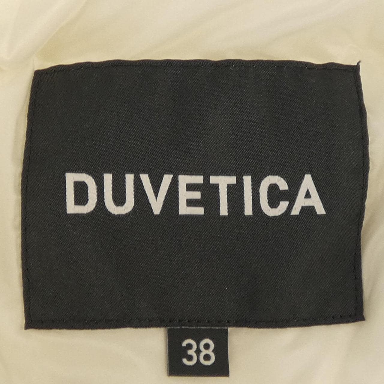 デュベティカ DUVETICA BENEFICA ダウンジャケット