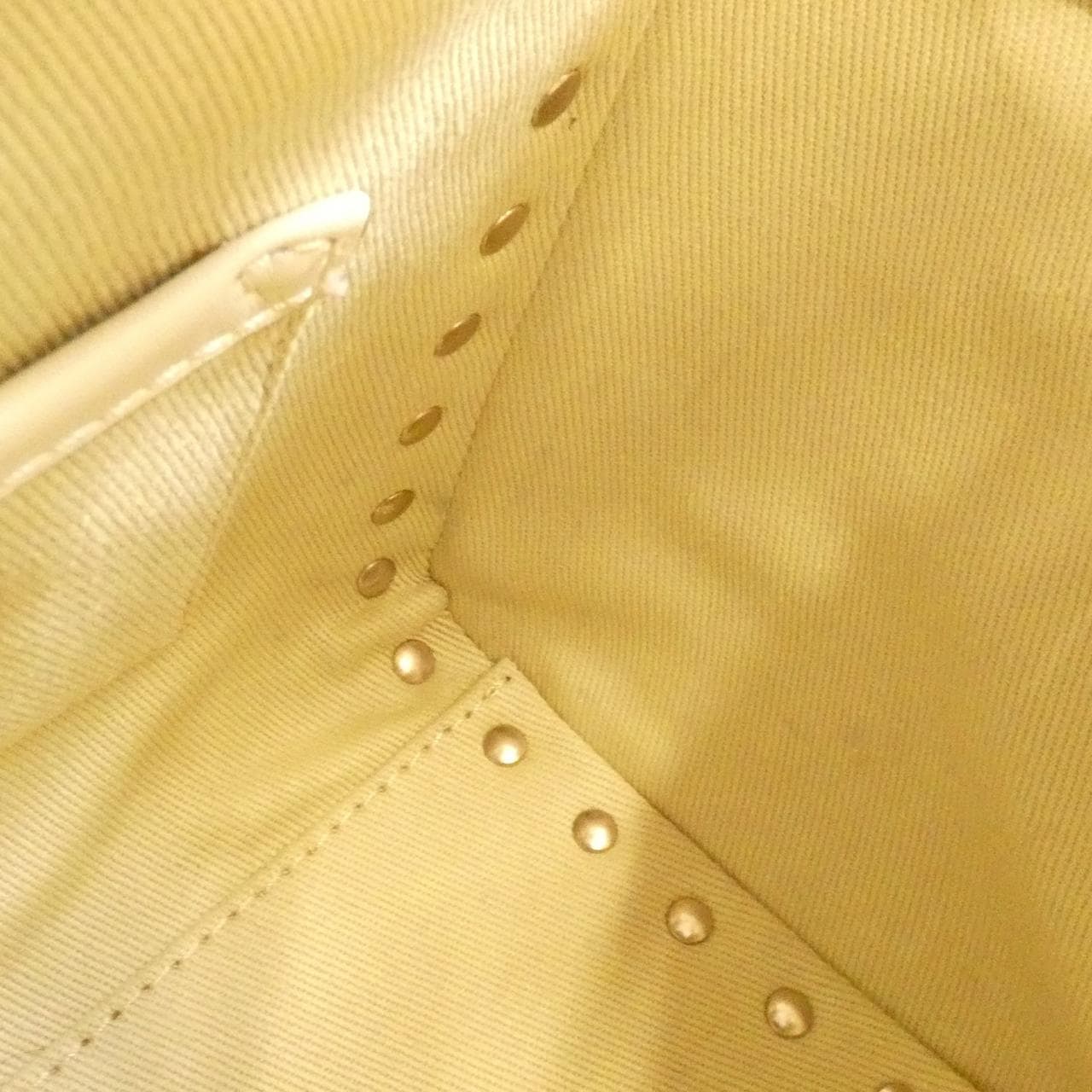 ヴァレンティノガラヴァーニ KW2B0856BOL バッグ