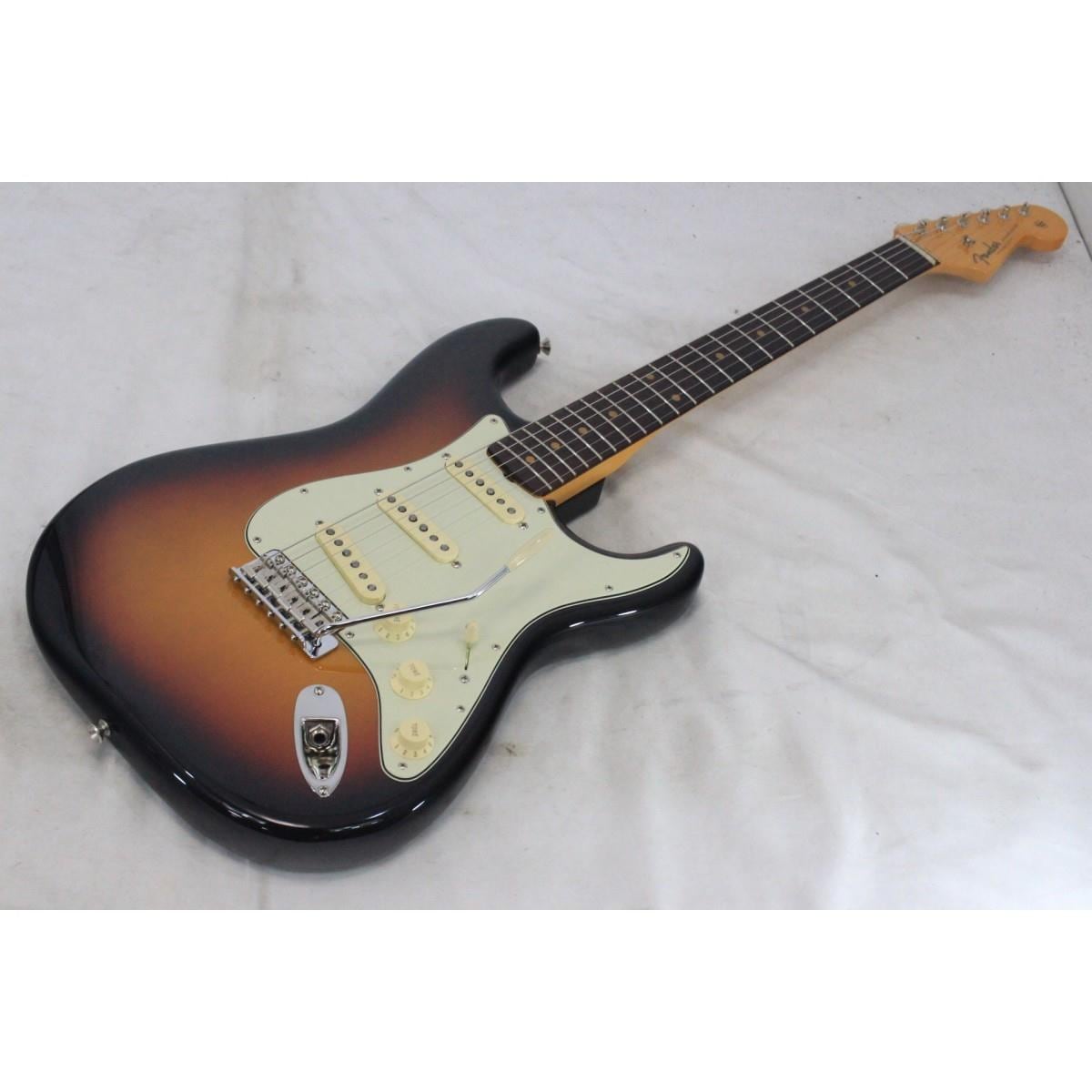 ＦＥＮＤＥＲ　　ＡＭ　ＶＩＮ　ＩＩ　６１　ＳＴＲＡＴＯＣＡＳＴＥＲ