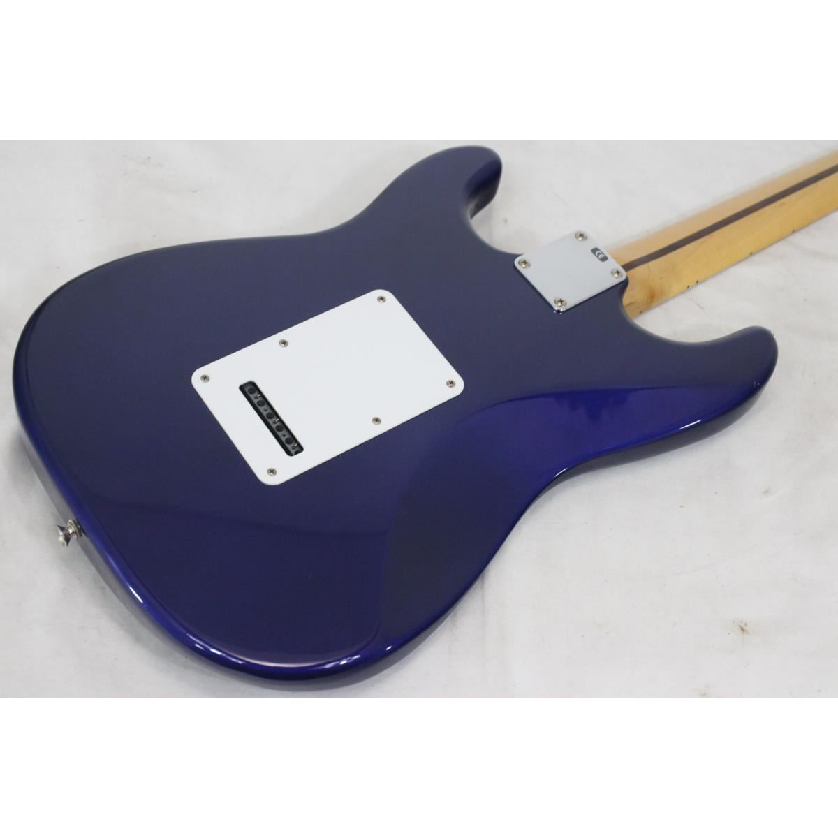 FENDER STANDARD STRATOCASTER