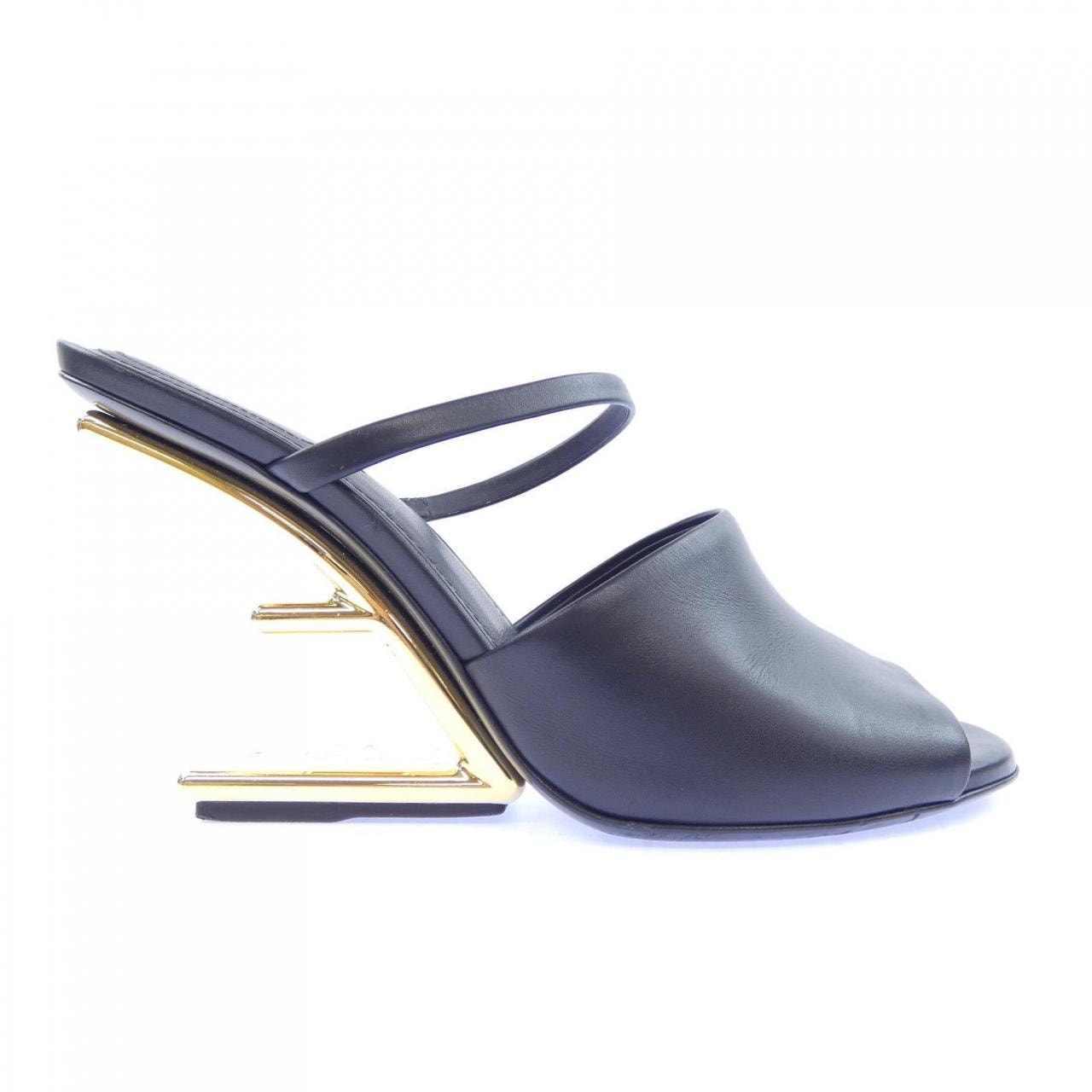 フェンディ FENDI サンダル