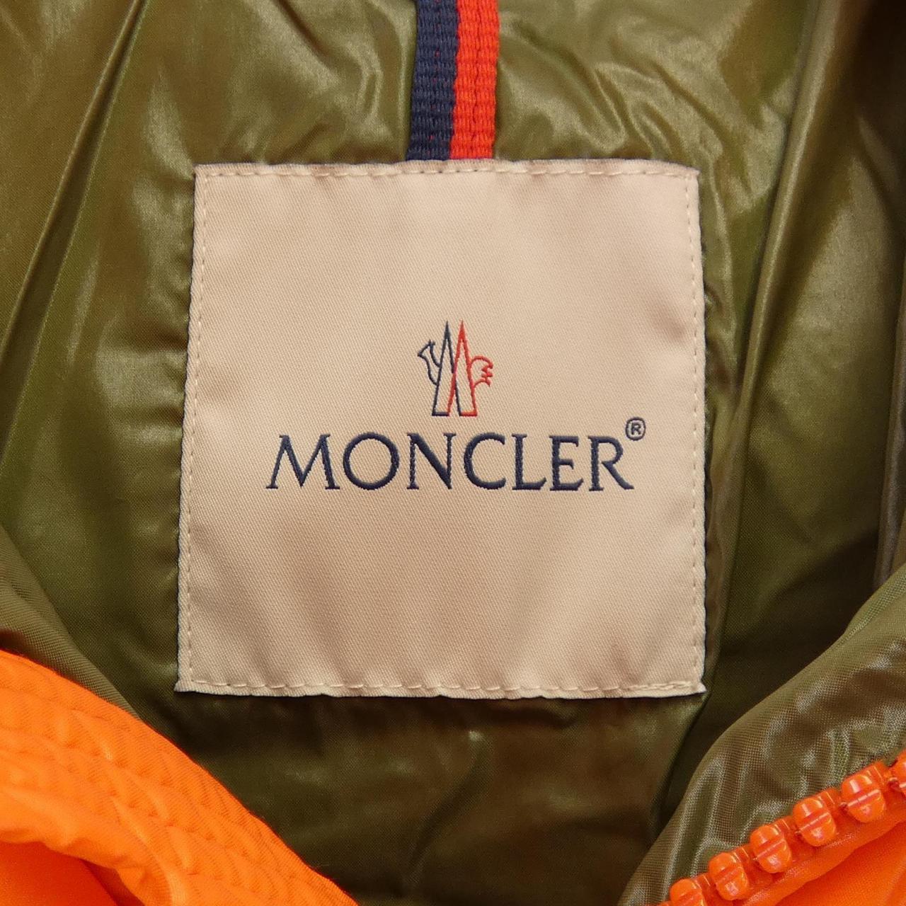 モンクレール MONCLER ダウンジャケット