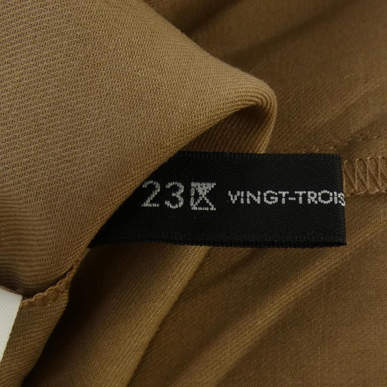 ニジュウサンク 23区 シャツ