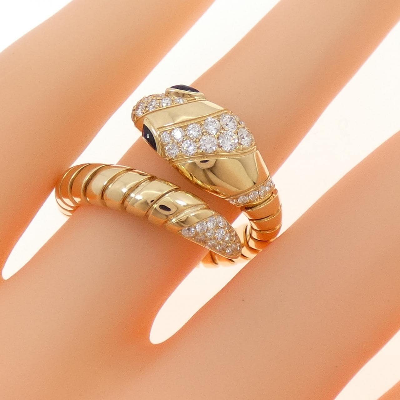 ブルガリ セルペンティ トゥボガス リング