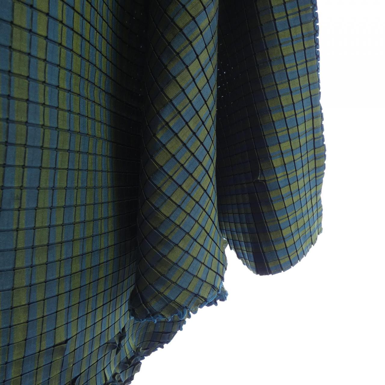 イッセイミヤケ ISSEY MIYAKE IM64FJ600 トップス