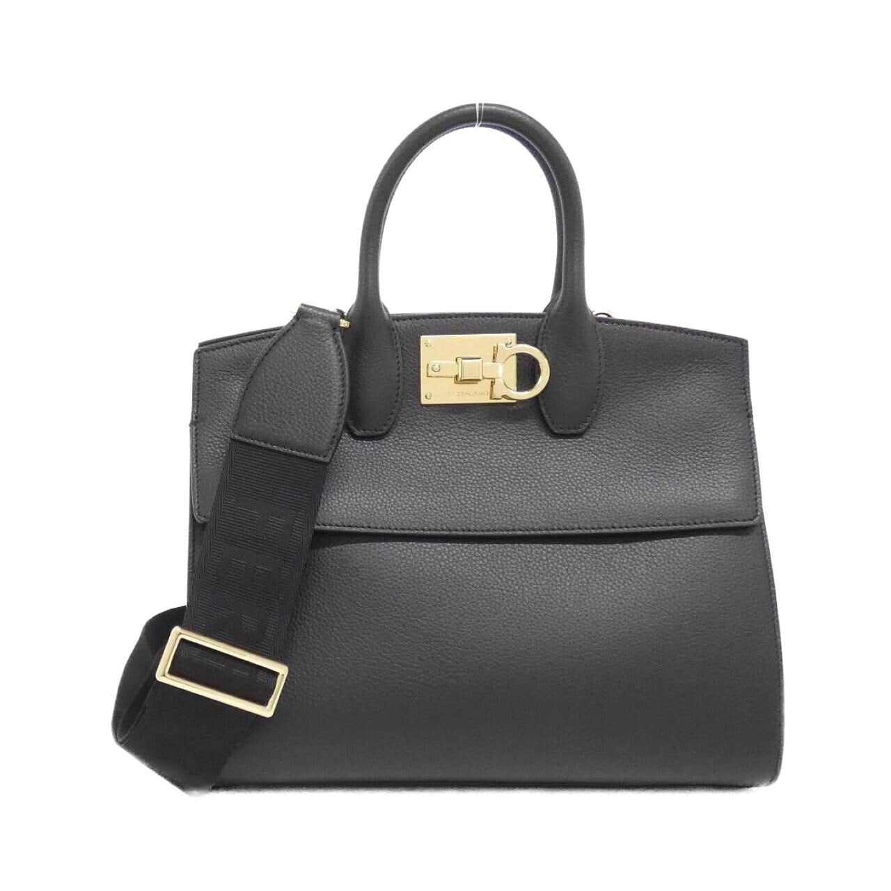 Ferragamo THE STUDIO 21 4493包