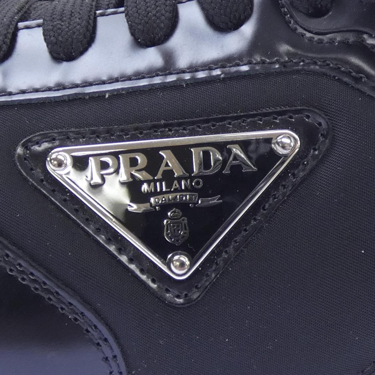 プラダ PRADA ブラッシュドレザースニーカー 2EE369 トライアングルロゴ スニーカー