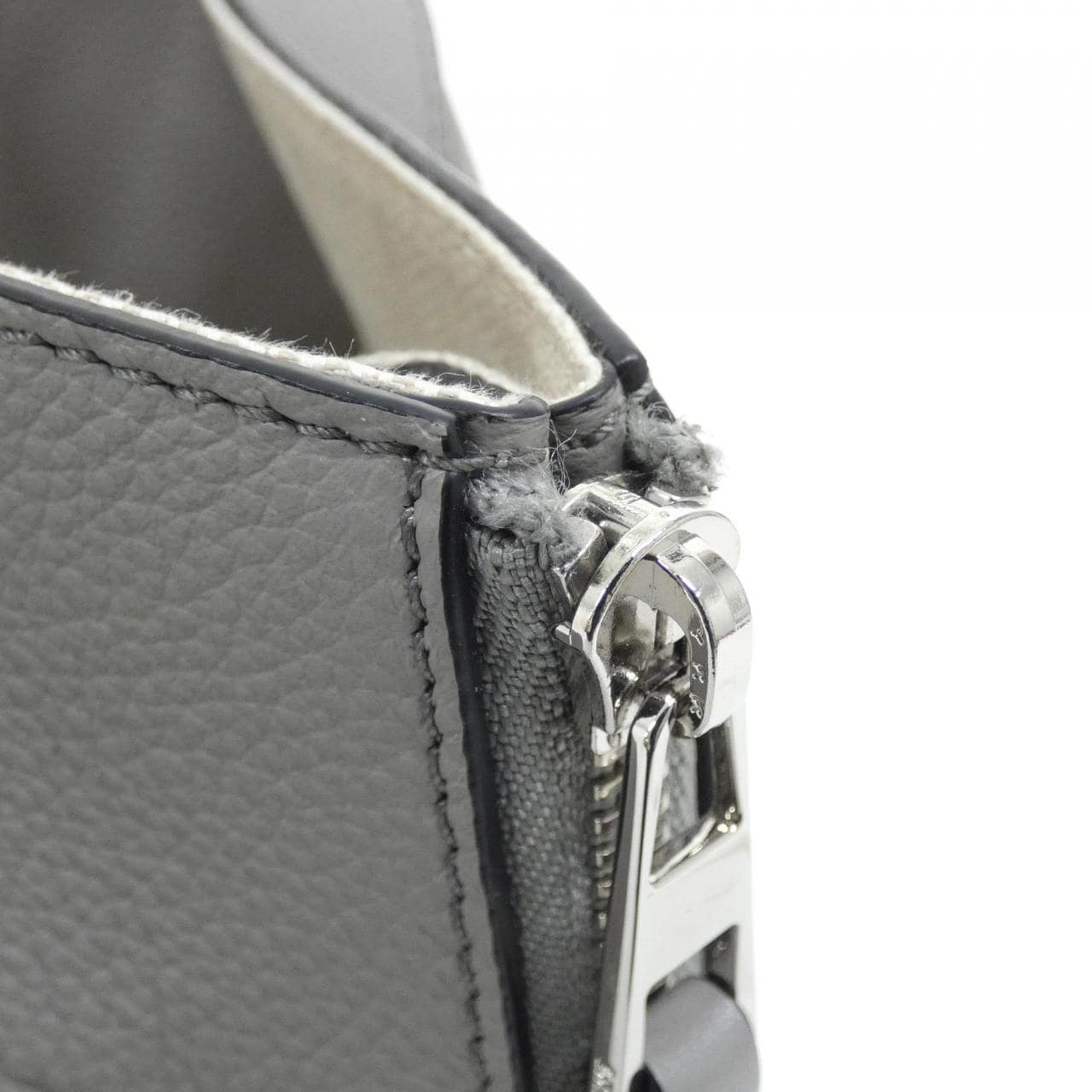 ロエベ ハンモック コンパクト A538H13X03 ショルダーバッグ