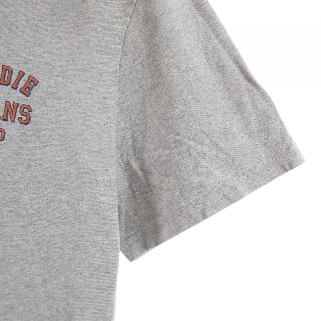 ヌーディージーンズ NUDIE JEANS Tシャツ