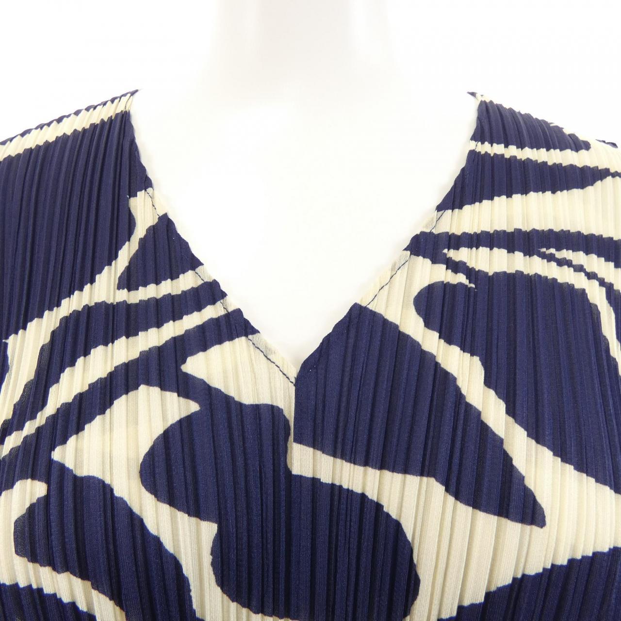 プリーツプリーズ PLEATS PLEASE 2021 リーフ PP13-JH623 7576062 ワンピース