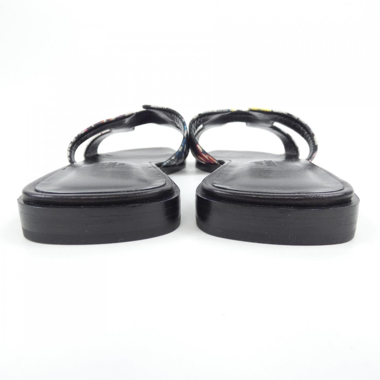 HERMES Oran 201138Z 涼鞋