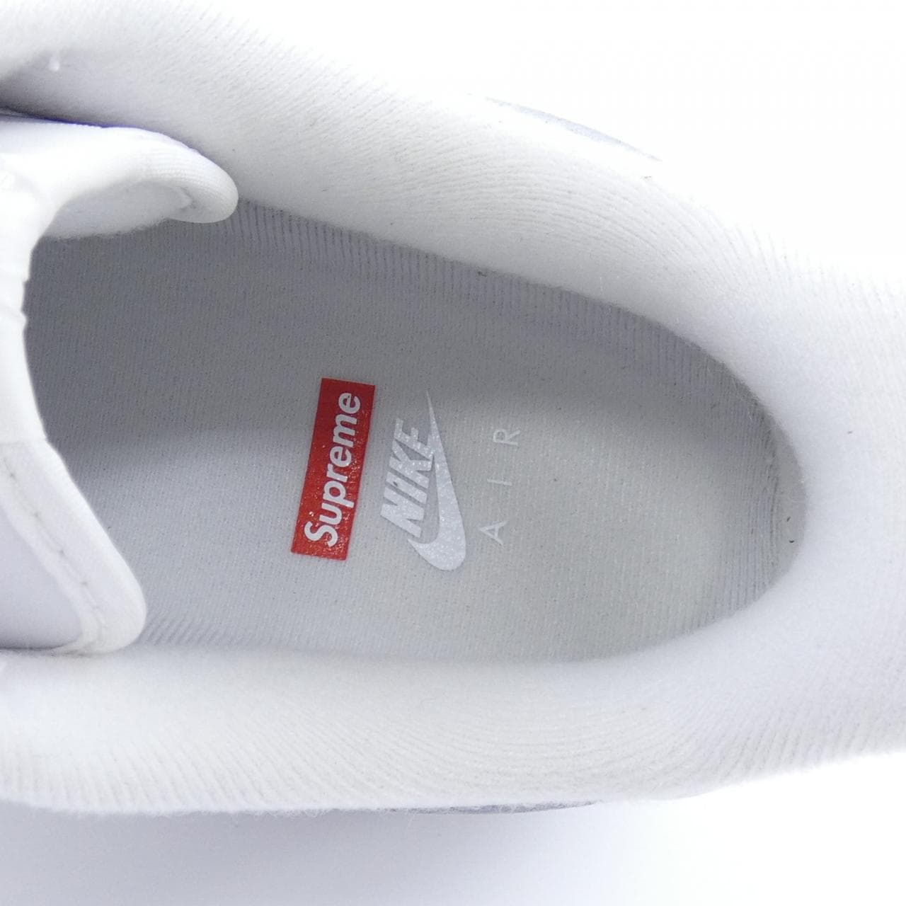 ナイキシュプリーム NIKE×SUPREME CU9225-100 スニーカー