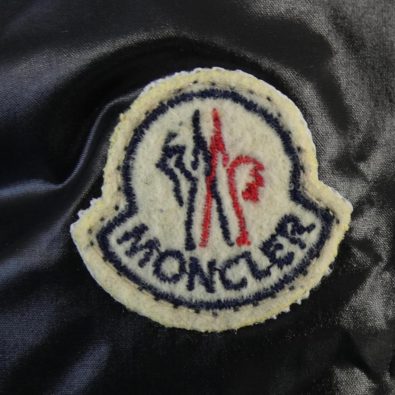 モンクレール MONCLER 47400/50/68959 ダウンジャケット