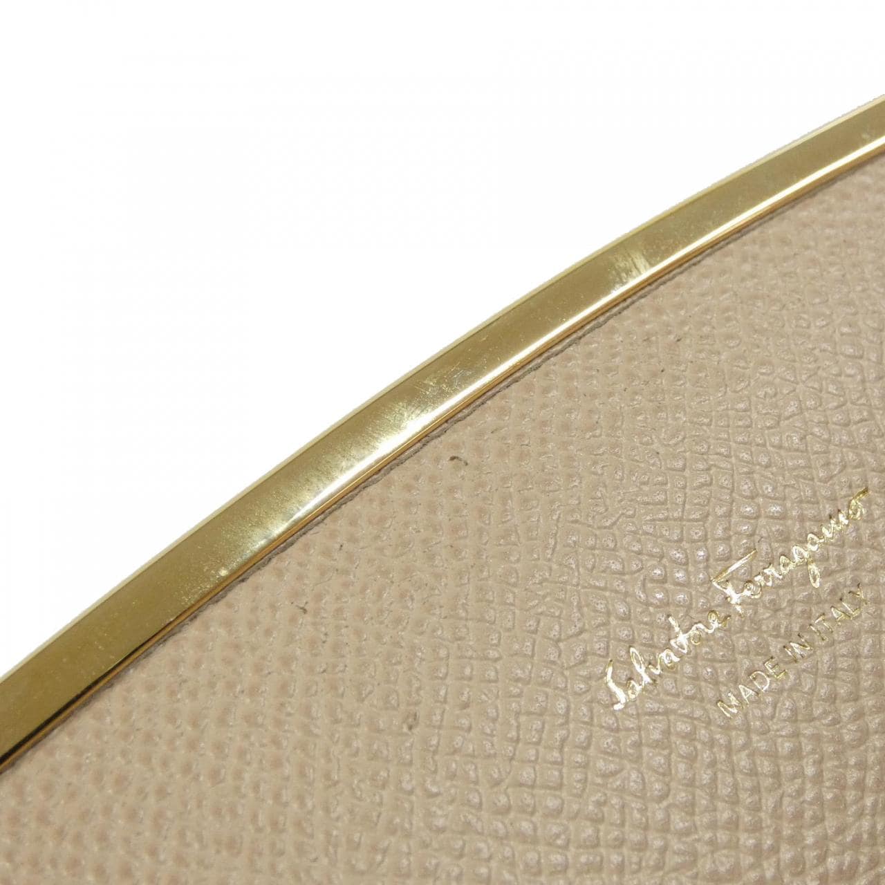 サルヴァトーレフェラガモ 22 D150 財布