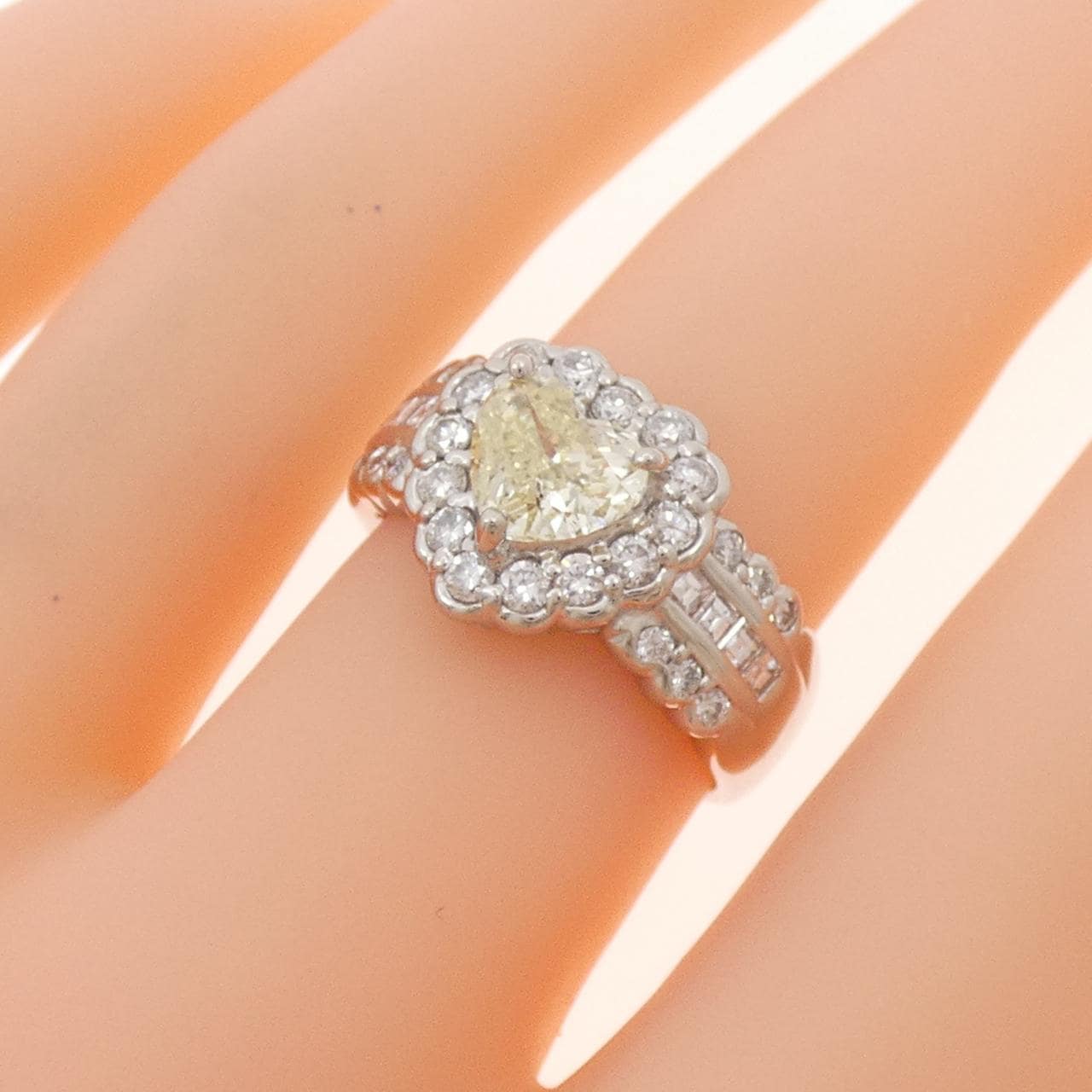 PT900 ハート ダイヤモンド リング 1.007CT