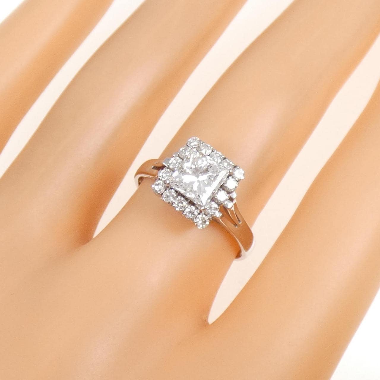 PT900 ダイヤモンド リング 1.075CT