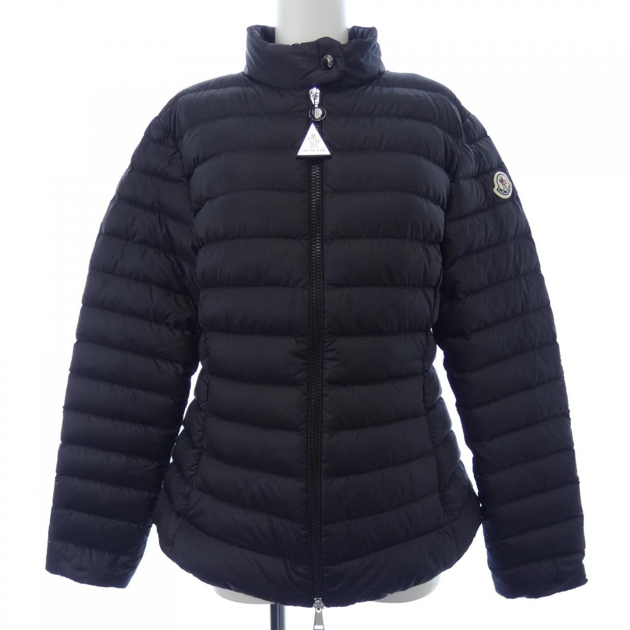 モンクレール MONCLER ダウンジャケット