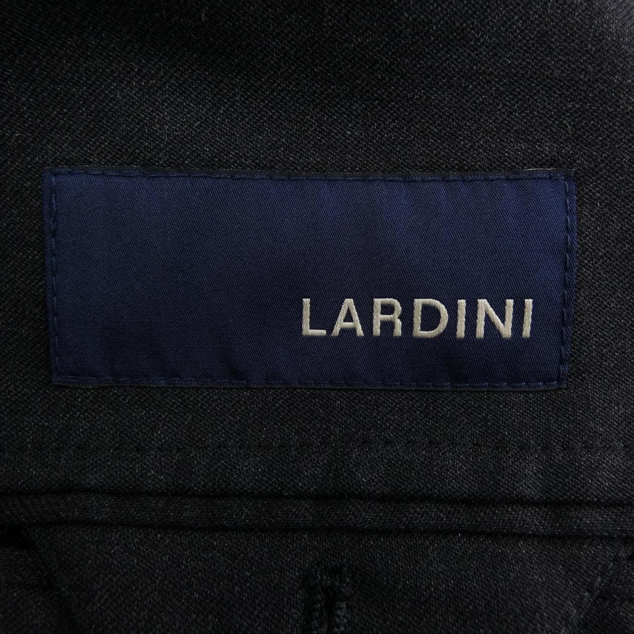 ラルディーニ LARDINI スーツ