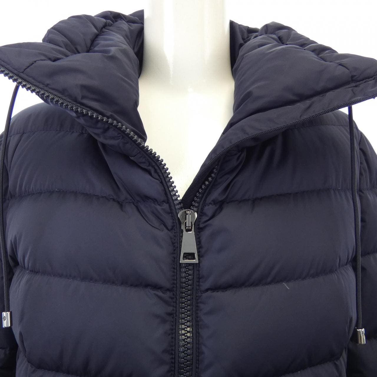 モンクレール MONCLER ダウンジャケット