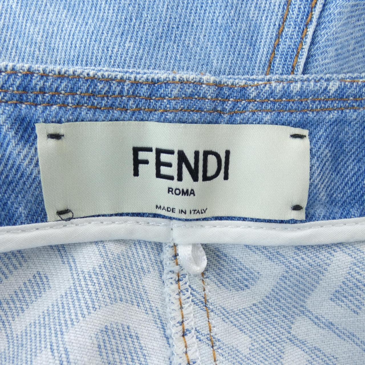 フェンディ FENDI ショートパンツ