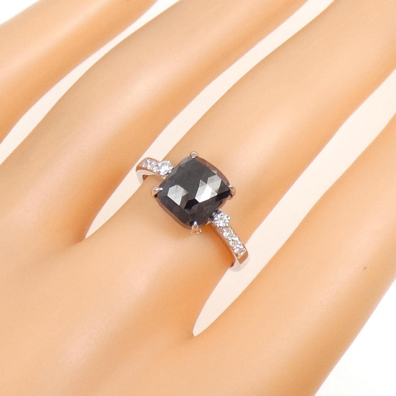 PT900 ダイヤモンド リング 2.654CT