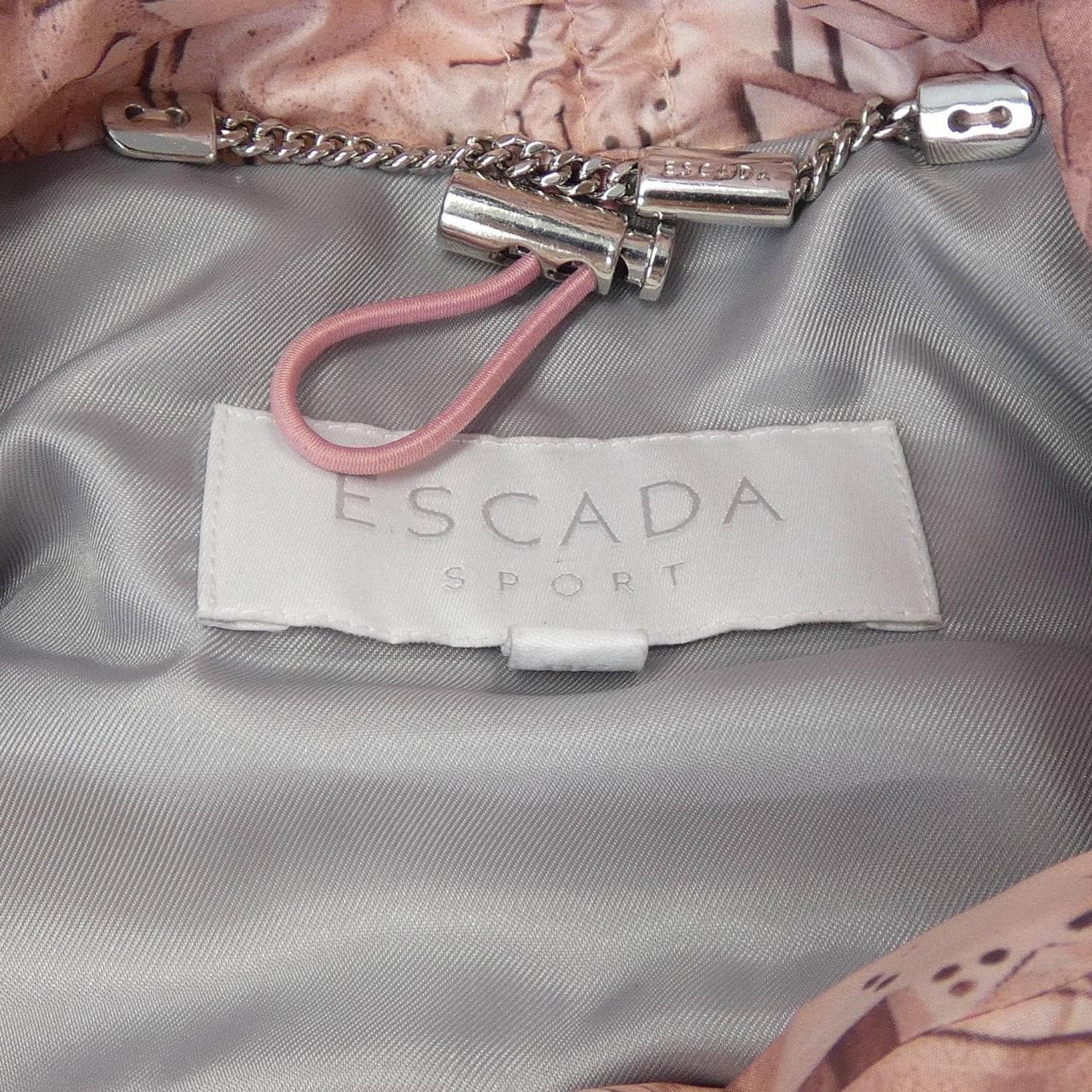 エスカーダスポート ESCADA SPORT ダウンベスト